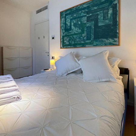 Suite Porta Romana Milan Bagian luar foto
